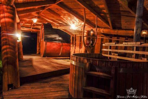 Hostal Go?ciniec Pod Ma?ym Kr�lem