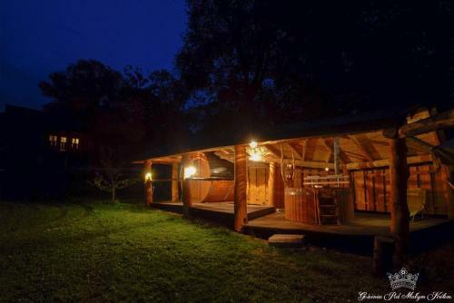 Hostal Go?ciniec Pod Ma?ym Kr�lem