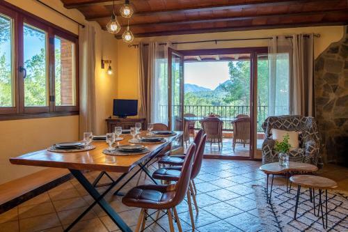 Cozy Villa, 7 People, Mountain View, Near Sea