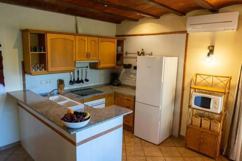 Cozy Villa, 7 People, Mountain View, Near Sea