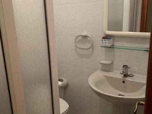 Room In Guest Room - Hostal Restaurante Seoane