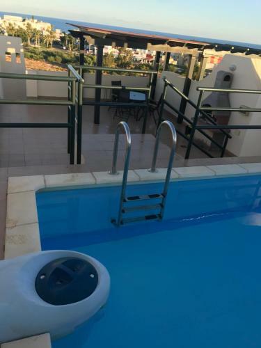 Apartamento Atico Con Piscina Privada Y Vistas Al Mar