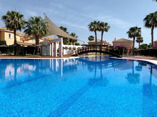 Apartamento Marinas Sol - Tu Hogar Con Jard�n Privado!