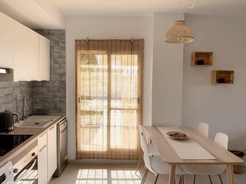 Apartamento Marinas Sol - Tu Hogar Con Jard�n Privado!