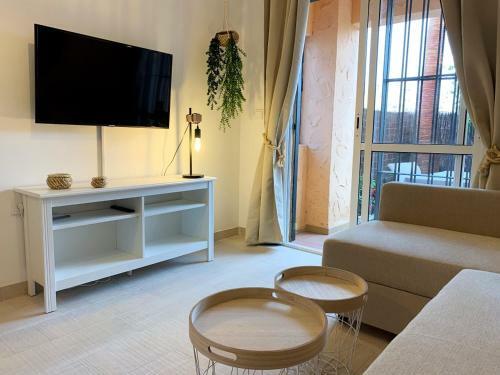 Apartamento Marinas Sol - Tu Hogar Con Jard�n Privado!