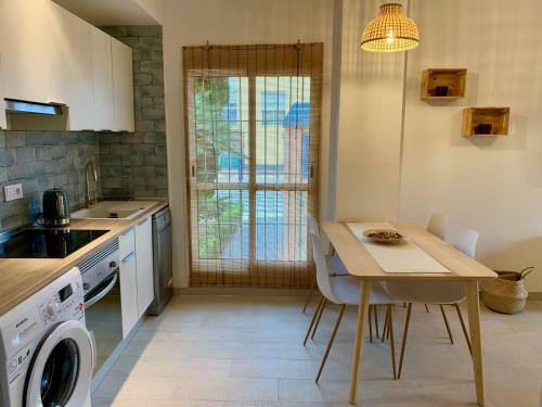 Apartamento Marinas Sol - Tu Hogar Con Jard�n Privado!