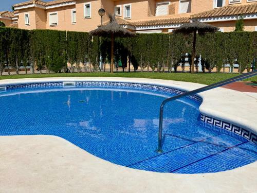 Apartamento Marinas Sol - Tu Hogar Con Jard�n Privado!
