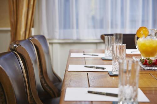 Drayton Court Hotel