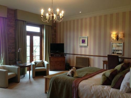 Hotel South Lodge