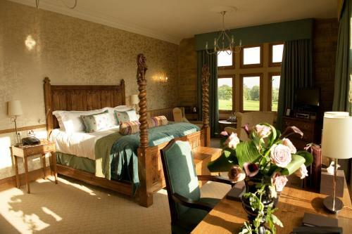Hotel South Lodge