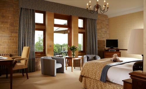 Hotel South Lodge