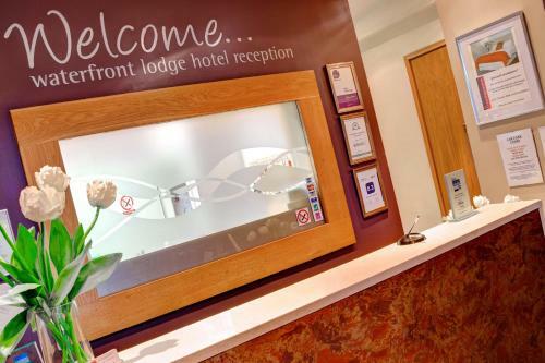 Waterfront Lodge Hotel