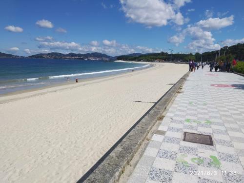 Apartamento Piso Con Aparcamiento Cerca De Playa Samil