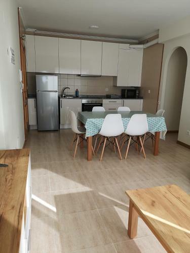 Apartamento Primera L�nea Playa Samil Costa 57 Garaje A Estrenar