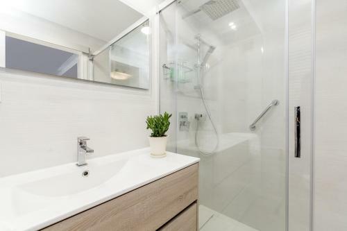Apartamento Moderno Garaje Y Wifi