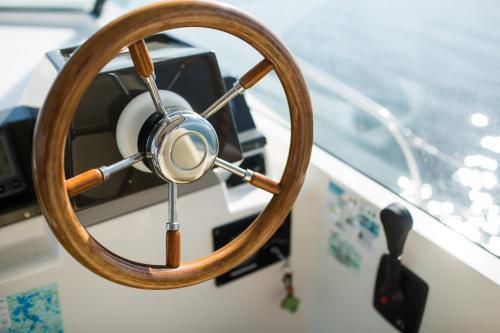 Jacht Motorowy Nautika 1000