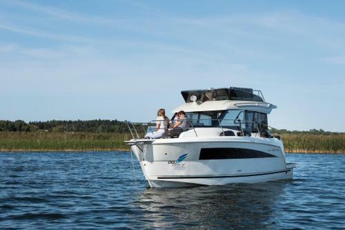 Jacht Motorowy Balt Tytan 1018 Fly