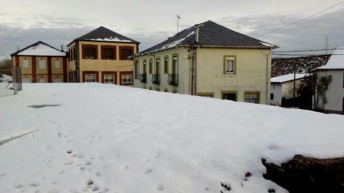 Casa Rosi. Cumbres Borrascosas Bra�uelas