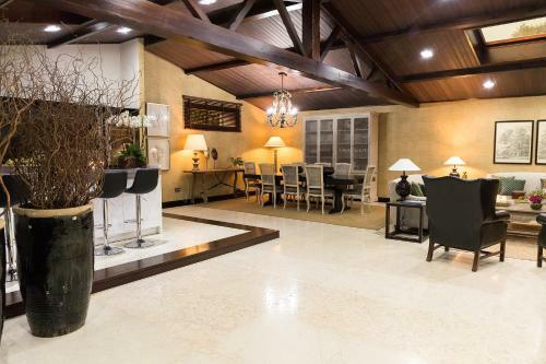 Villa Luxury Rustic House - O Rego Da Santa Mari�a