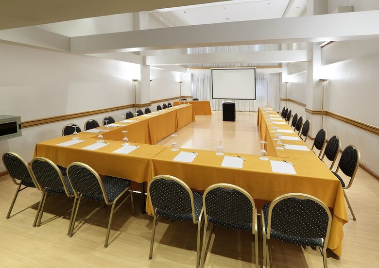 Dolmen Hotel