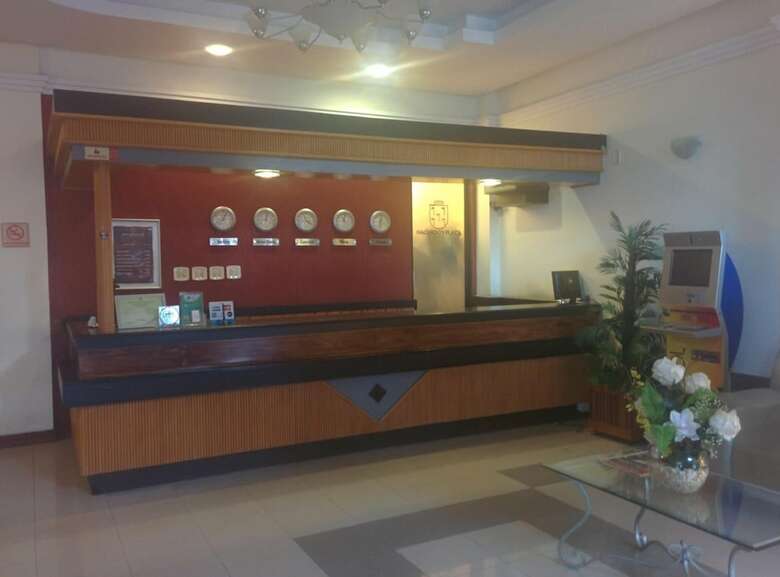 Machados Plaza Hotel