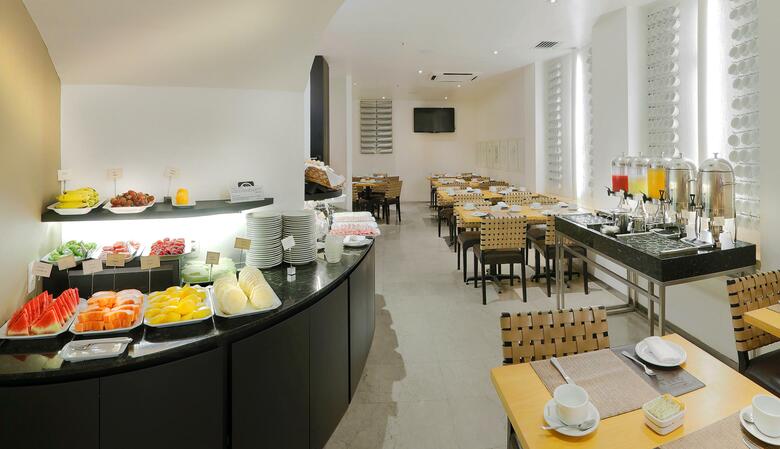 Orla Copacabana Hotel