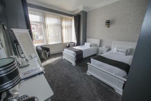 Hostal Tower House Executive Guest House