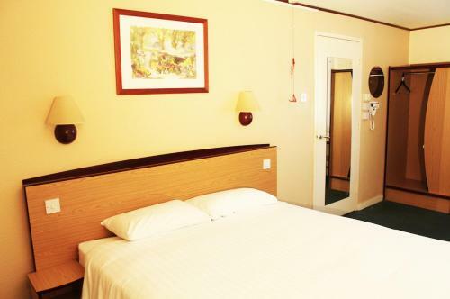 Campanile Hotel - Washington