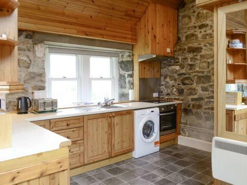 Glacour Studio Cottage