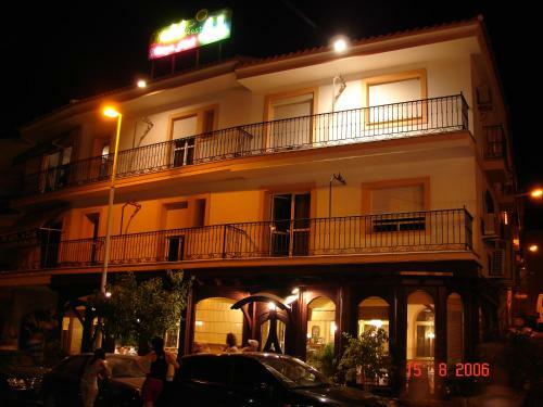 Hostal - Restaurante Playa Azul