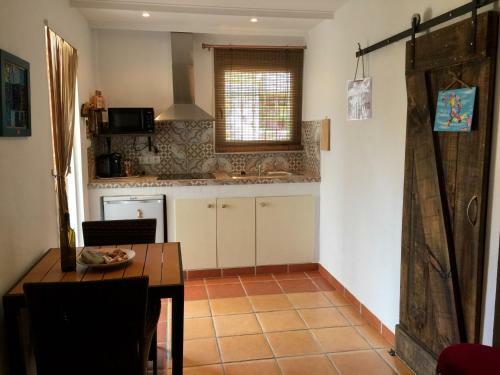 Casira, Ruime Villa & 2 Studio's - 8 Personen