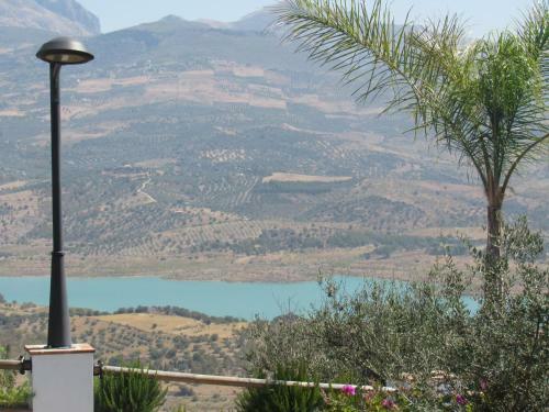 Villa Vistas Al Lago With Private Pool