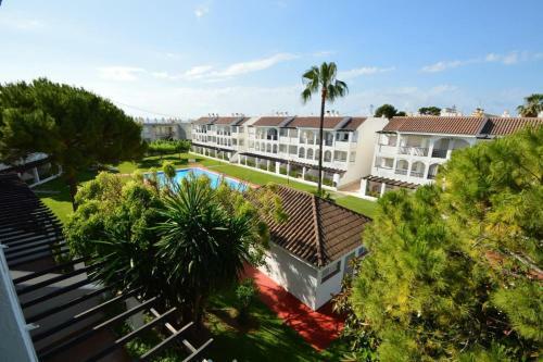 Apartamento Con Terraza Privada Y Piscinas