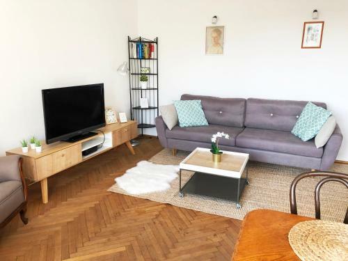 Apartamento Niepodgleglosci 245- 2br By Homeprime
