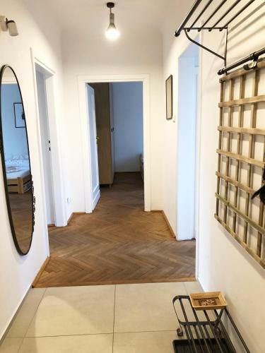 Apartamento Niepodgleglosci 245- 2br By Homeprime