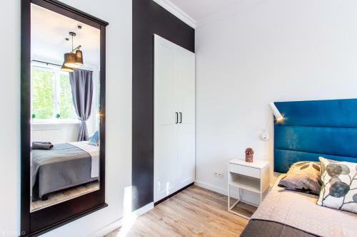 Clicktheflat The Warsaw Rising Museum Apartments