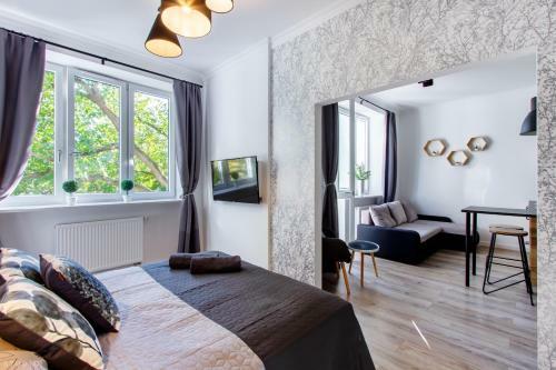 Clicktheflat The Warsaw Rising Museum Apartments