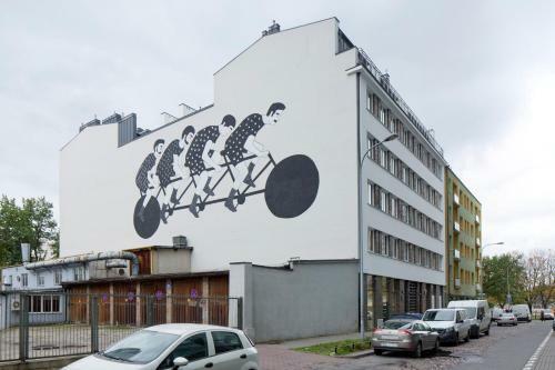 Clicktheflat The Warsaw Rising Museum Apartments