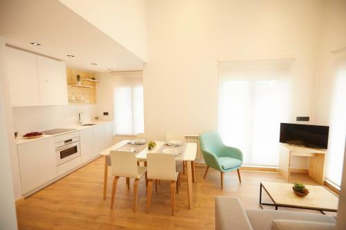 Apartamentos Arumes Do Mar E Monta�a - Viveiro
