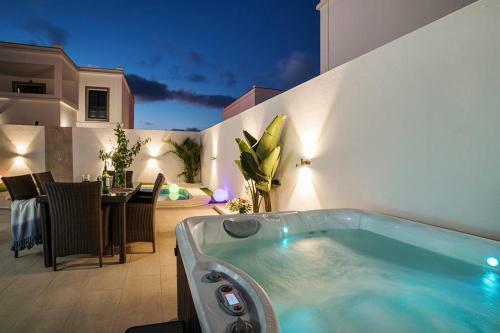 Villa Palmera Jacuzzi