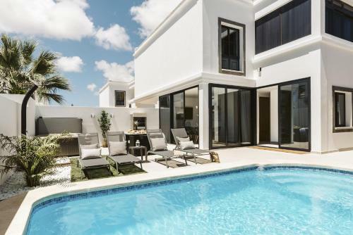 Villa Flamboyan