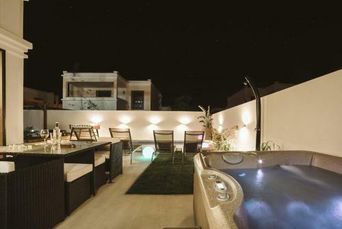 Villa Flamboyan