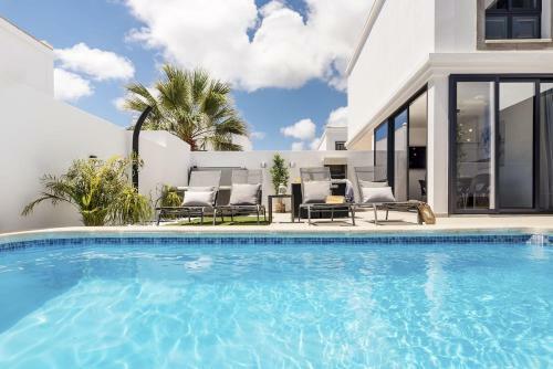 Villa Flamboyan
