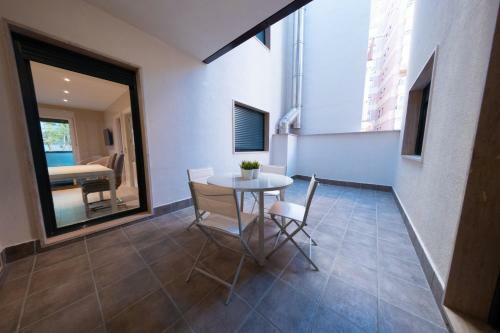 Apartamentos Palacio De Yolanda