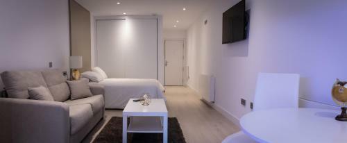 Apartamentos Palacio De Yolanda