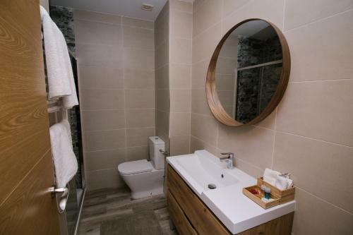 Hostal Infinium Zamora Suites