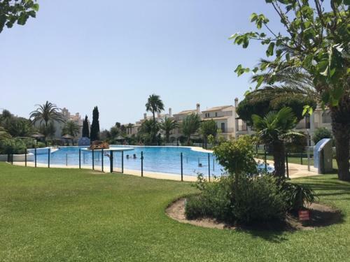 Apartamento Urbanizaci�n Atlanterra Pueblo