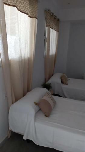 Hostal Pez Naranja Alojamientos