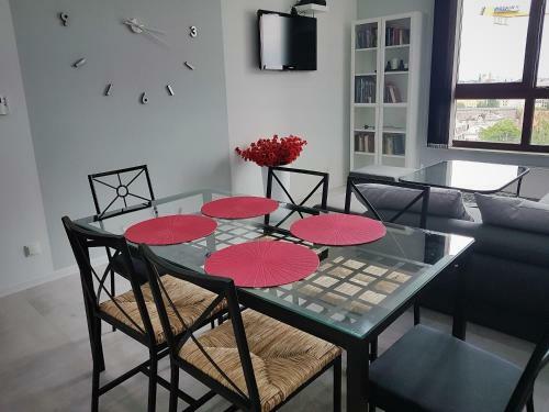 Lux Apartment Center