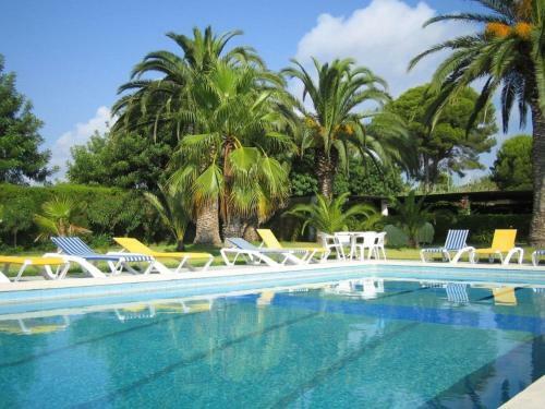 Spacious Holiday Home In Cambrils With Shared Swimming Pool